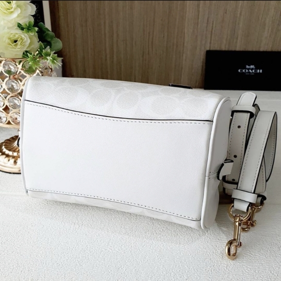 Coach Sydney Satchel In Signature Canvas Chalk/Glacier White NWT CA591. - Picture 4 of 5